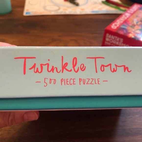 Galison 500 piece puzzle “Twinkle Town” - Picture 2 of 4